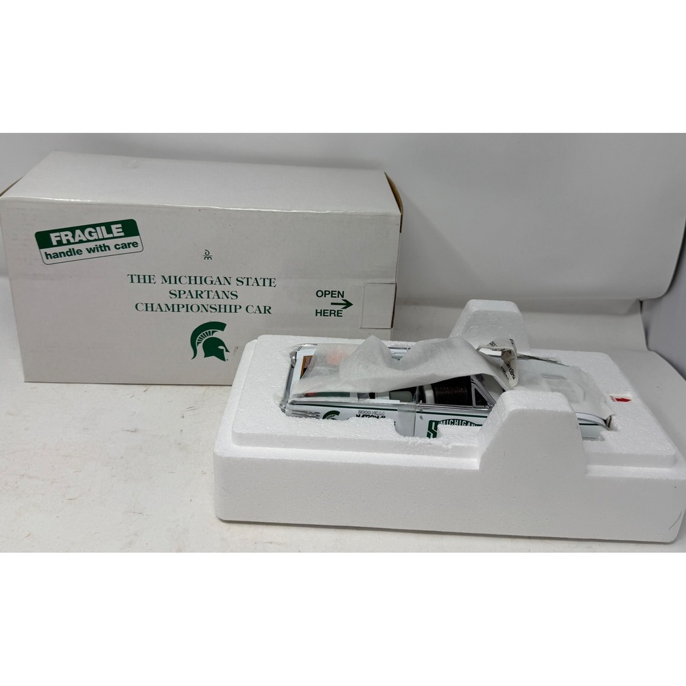 Danbury Mint Michigan State Spartans Die-Cast Car Ford Thunderbird 1:24